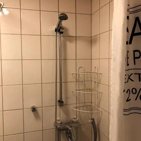 18m2 Shared Twin In A Villa/ Centrum *