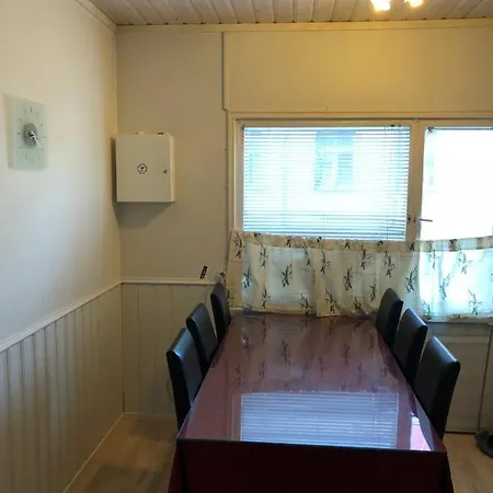 18m2 Shared Twin In A Villa/ Centrum *