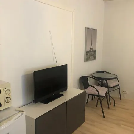 منزل للإقامة 18m2 Shared Twin In A Villa/ Centrum