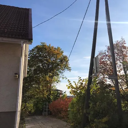 18m2 Shared Twin In A Villa/ Centrum