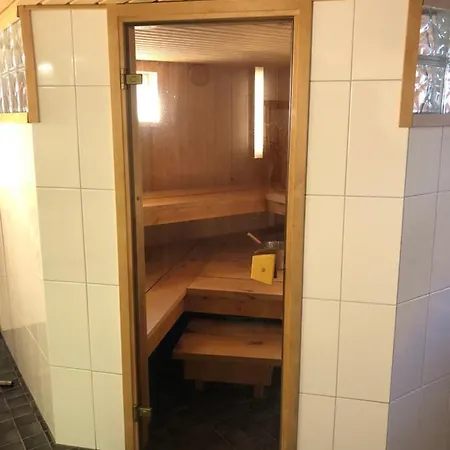 منزل للإقامة 18m2 Shared Twin In A Villa/ Centrum