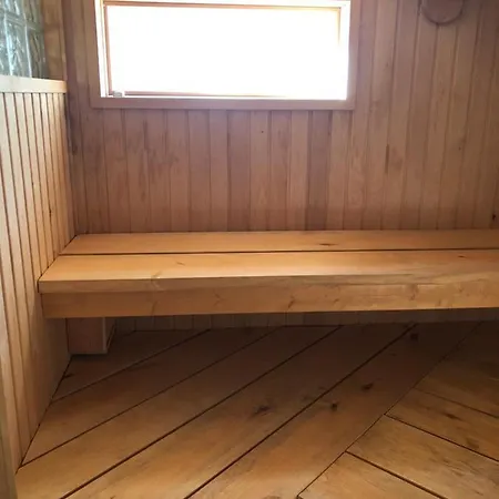 18m2 Shared Twin In A Villa/ Centrum *